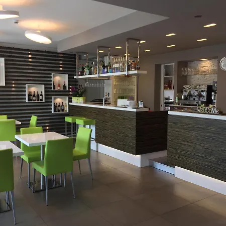 Готель Casa Serena 2*