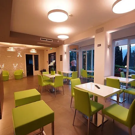 Casa Serena Готель Мальчезіне