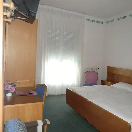 Casa Serena Мальчезіне