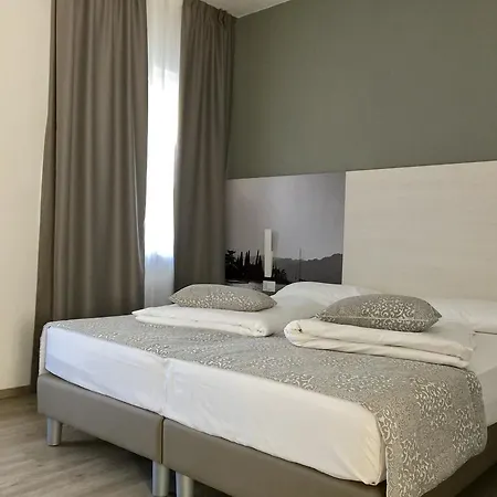 Готель Casa Serena Мальчезіне