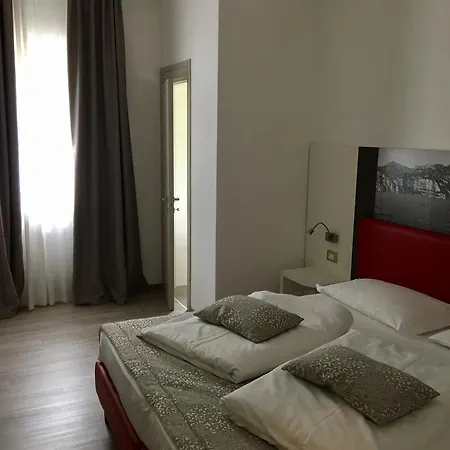 Готель Casa Serena Мальчезіне