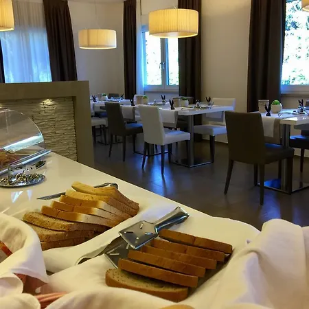 Готель Casa Serena 2*